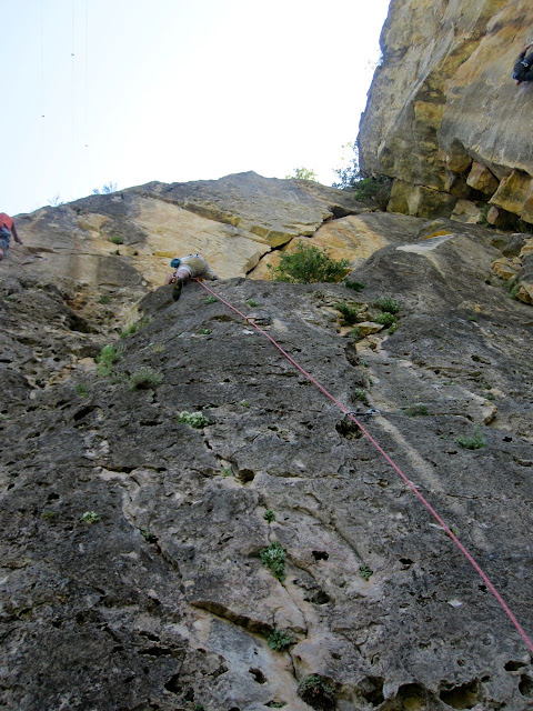 Krispin de Nervios 6c, reequipada. Muro de los lamentos. Patones