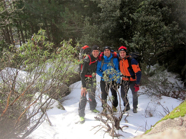 Vía Herreros a la cuarta buitrera. Pedriza invernal