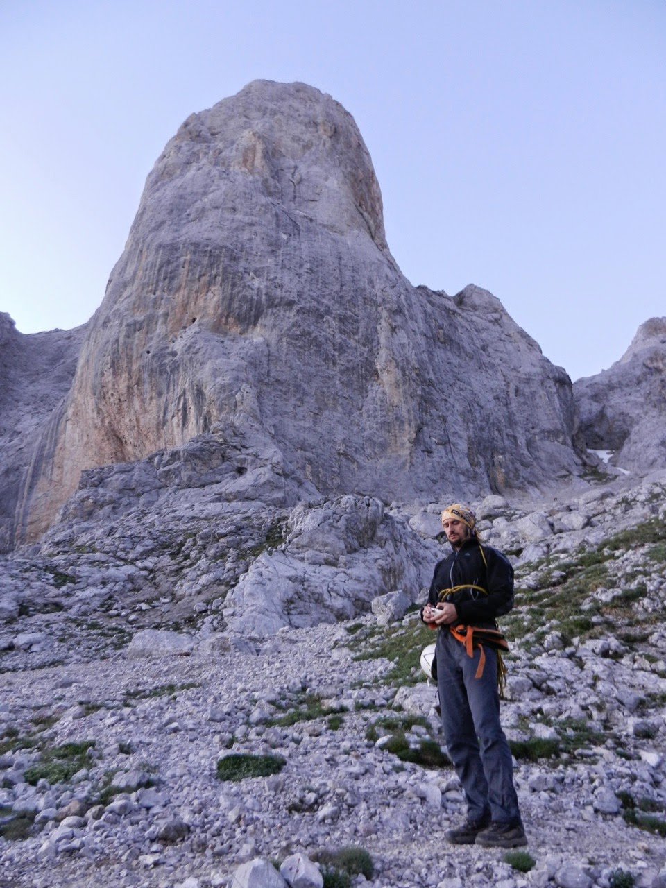 Guiada de la Pidal Cainejo al Naranjo de Bulnes.