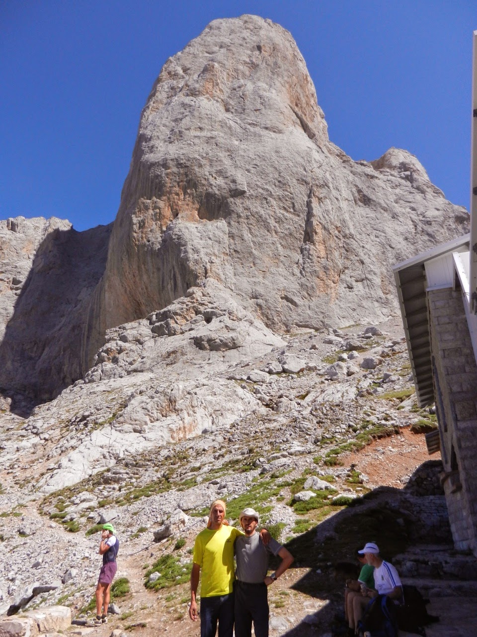 Guiada de la Pidal Cainejo al Naranjo de Bulnes.