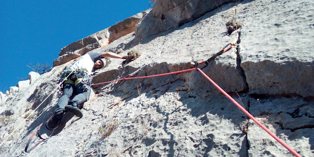 Hermanos de Aguja 500m 7b (6c/A1) Oeste del PuigCampana