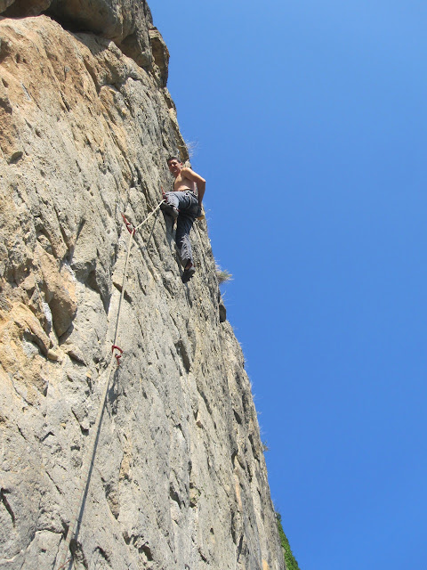 Diedro SAJUMA en Escarrilla y Rapún en Sabiñánigo. Deportiva en el Valle de Tena y Canfranc