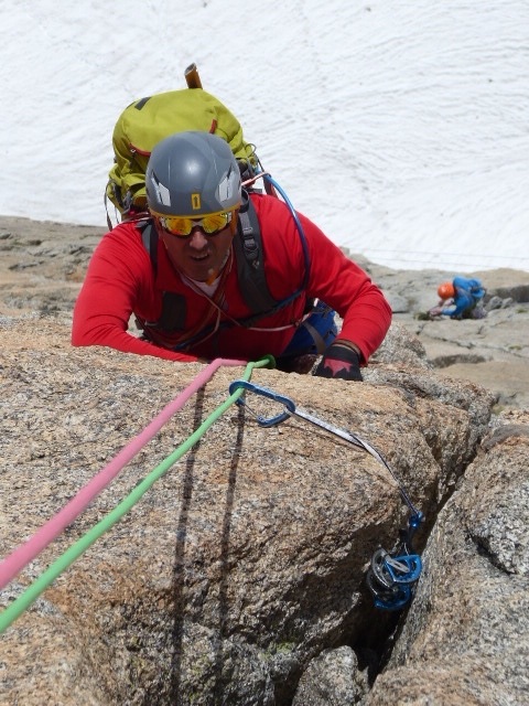 Vía Rebufatt al espolón de los cósmicos, 150m (MD-/6a).