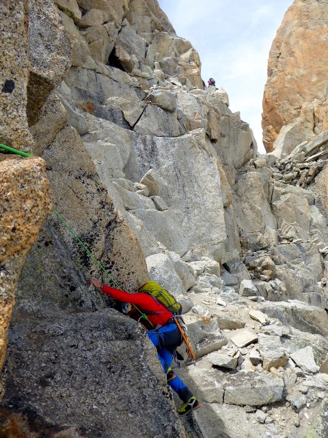 Vía Rebufatt al espolón de los cósmicos, 150m (MD-/6a).
