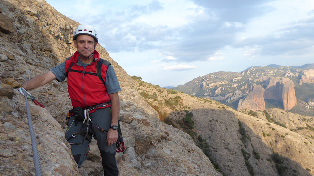 Peña Rueba Sendero Límite + Adamelo al Pisón. Riglos