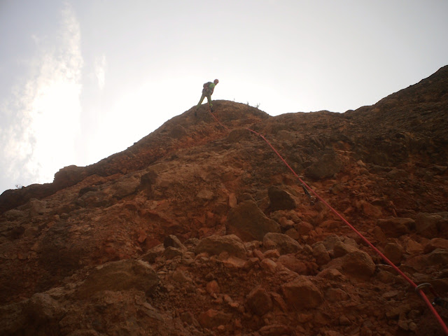 Boloterapia. Norte del Pisón. Riglos 300m 7a+/6b+ oblig.