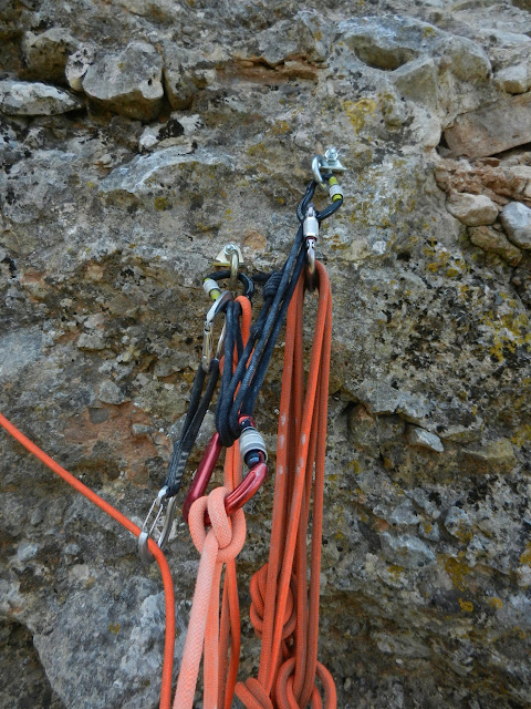 Boloterapia. Norte del Pisón. Riglos 300m 7a+/6b+ oblig.