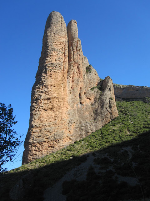 Mi padre tiene sed + Tangerine. Norte del Pisón. Riglos