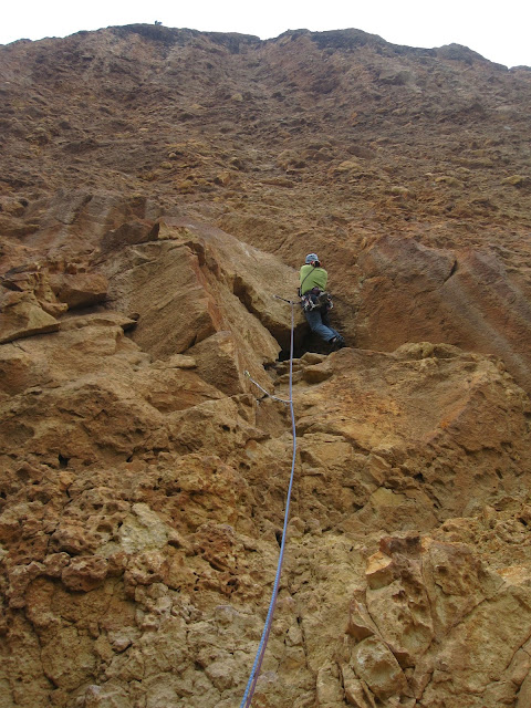 Directa al cilindro (6b), Cachachines (6c) y Autopista al infierno (6c). Sant LLorenç de Montgai