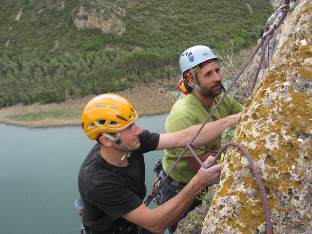 Directa al cilindro (6b), Cachachines (6c) y Autopista al infierno (6c). Sant LLorenç de Montgai