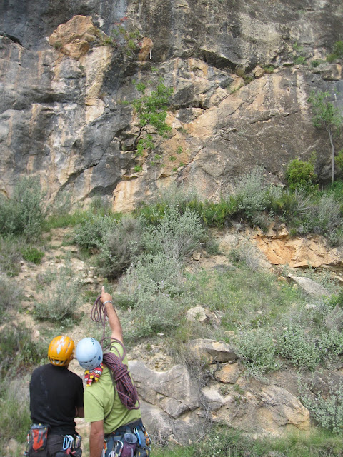 Directa al cilindro (6b), Cachachines (6c) y Autopista al infierno (6c). Sant LLorenç de Montgai