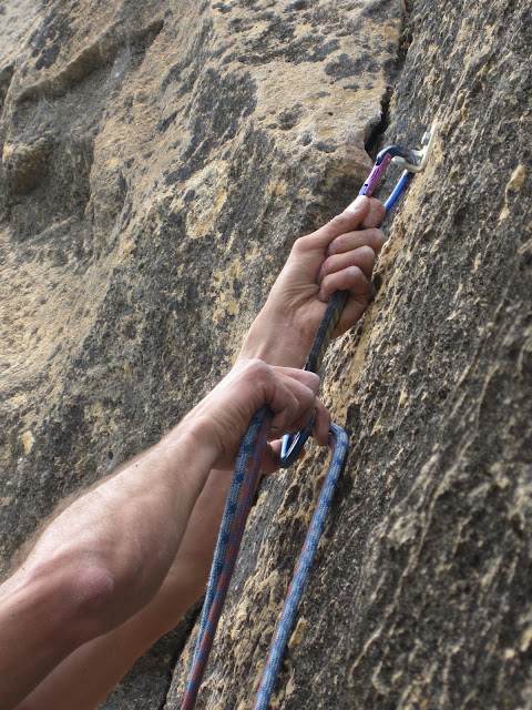 Directa al cilindro (6b), Cachachines (6c) y Autopista al infierno (6c). Sant LLorenç de Montgai