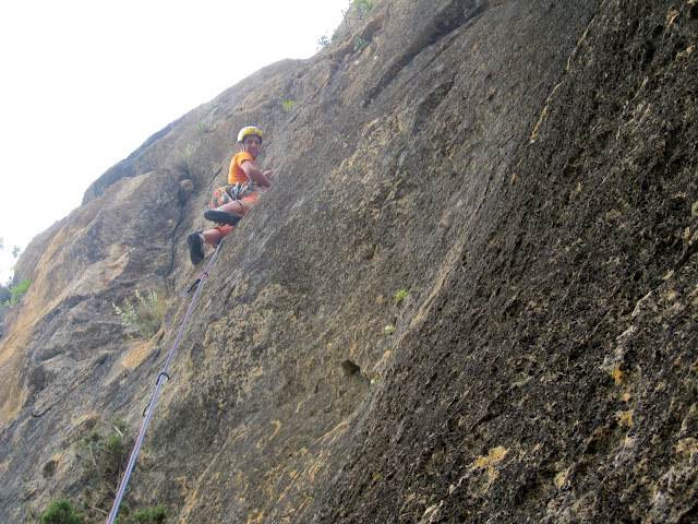 Directa al cilindro (6b), Cachachines (6c) y Autopista al infierno (6c). Sant LLorenç de Montgai