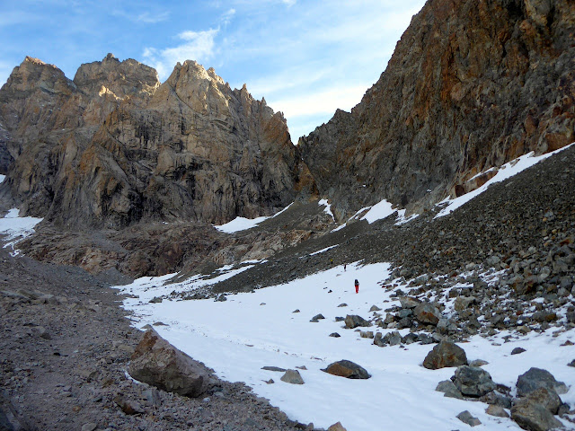 Ventre a Terre 400m/6a,  Aiguille de Sialouze, cara suroeste. Ecrins