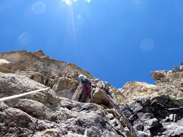 Ventre a Terre 400m/6a,  Aiguille de Sialouze, cara suroeste. Ecrins