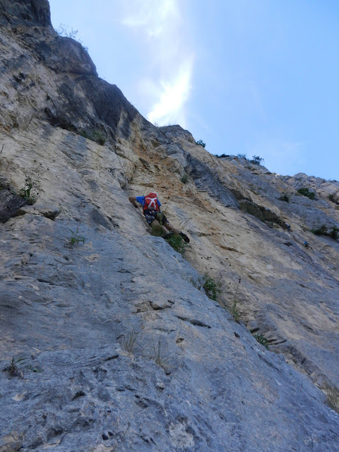Fhara-Kiri y Luxe. Stage Escalada FMM-EMAM. 4/5