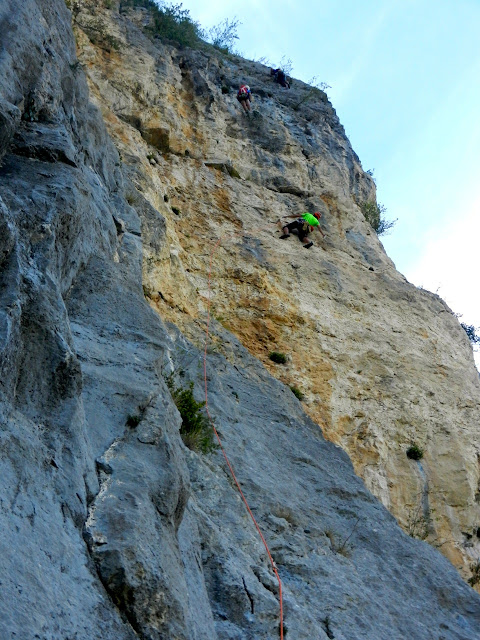 Fhara-Kiri y Luxe. Stage Escalada FMM-EMAM. 4/5