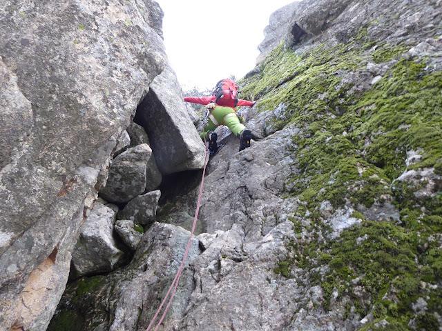 Curso de montañismo avanzado en la Sierra de la Cabrera