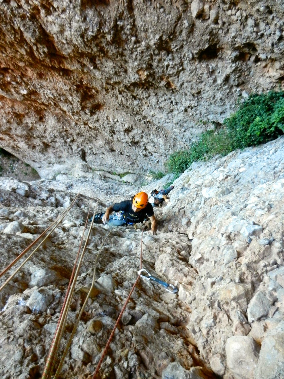 Vía del Silencio a la Visera. Autoprotección en Riglos.
