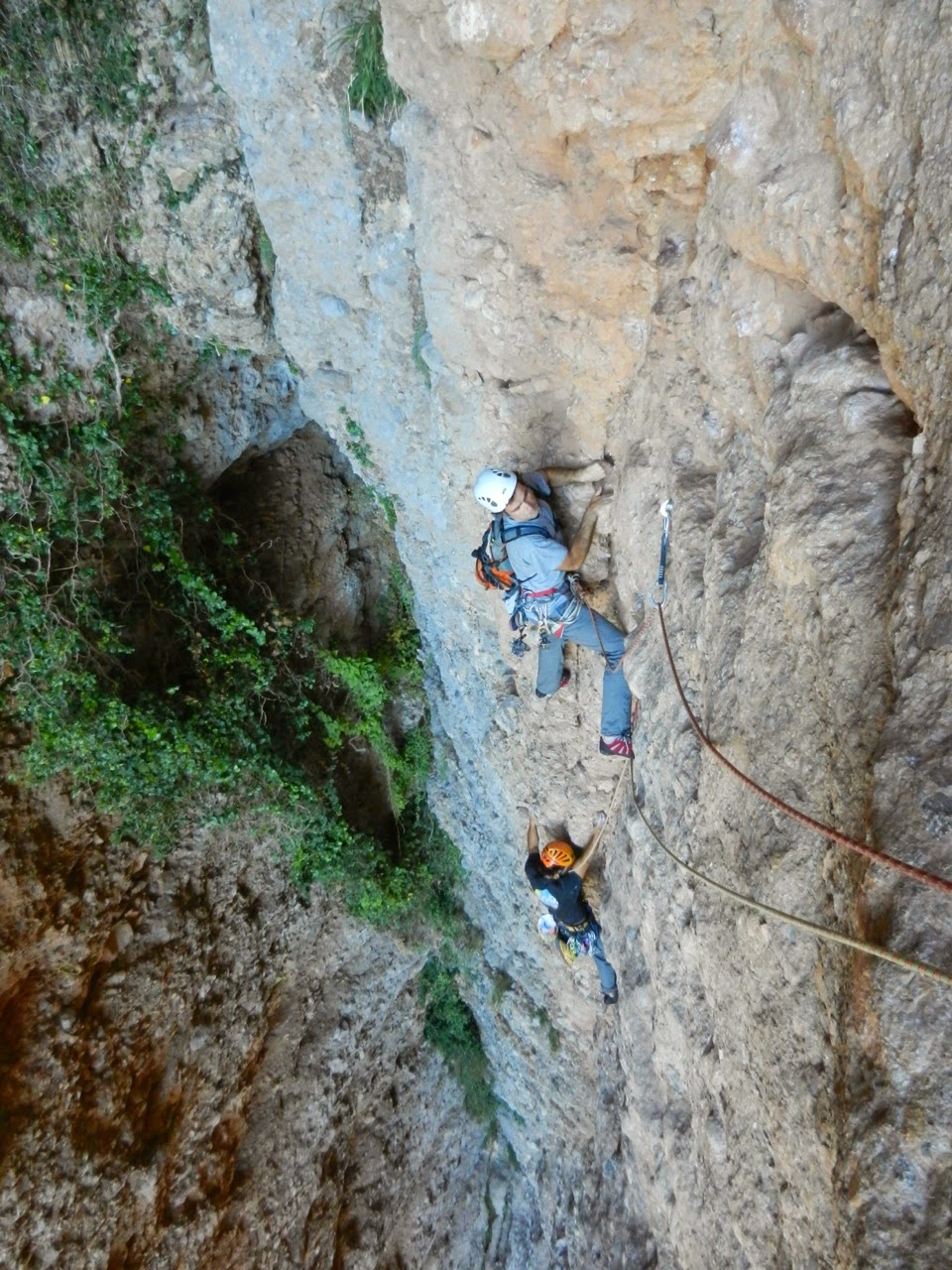 Vía del Silencio a la Visera. Autoprotección en Riglos.