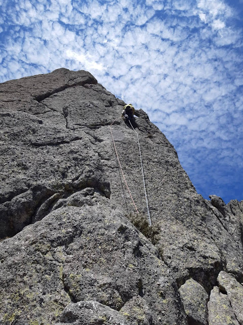 Rivas Acuña a la Punta Maria Luisa, 200m Vº+, Galayos.