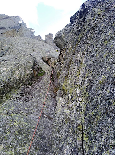 Espolón SW - Berroqueras Galayos - 410m / Vº