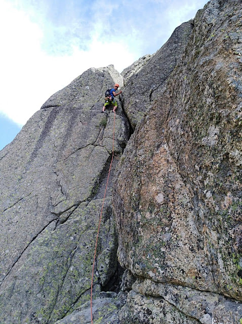 Espolón SW - Berroqueras Galayos - 410m / Vº