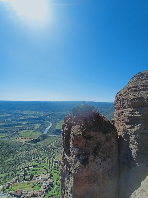 Vía Pandemia al Mallo Cuchillo, Riglos. 230m 6c/6a obl.