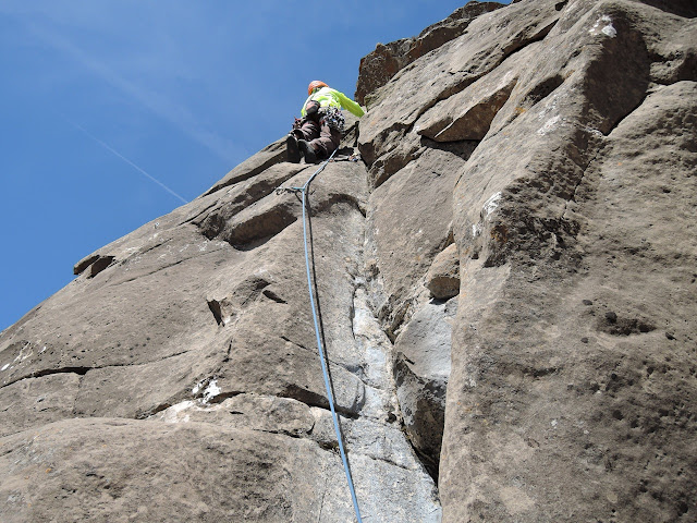 Areneska 120m 6a+/A0 + Coco y Alicates. ARGUIS. Pared de Bones.