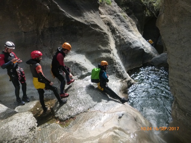Barrancos + Ferrata y Escalada en los Pirineos. R&P - The Climb