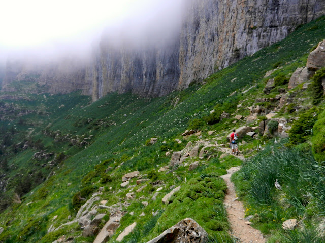 Brujas-Francoespañola, 430m MD+ (6b+/6a oblig.)