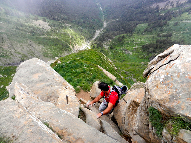Brujas-Francoespañola, 430m MD+ (6b+/6a oblig.)