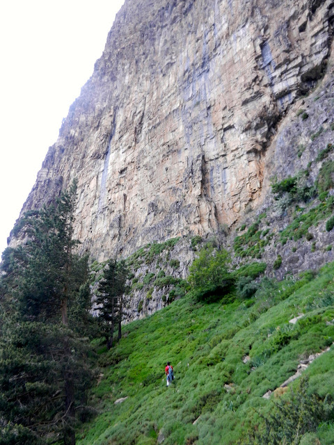 Brujas-Francoespañola, 430m MD+ (6b+/6a oblig.)