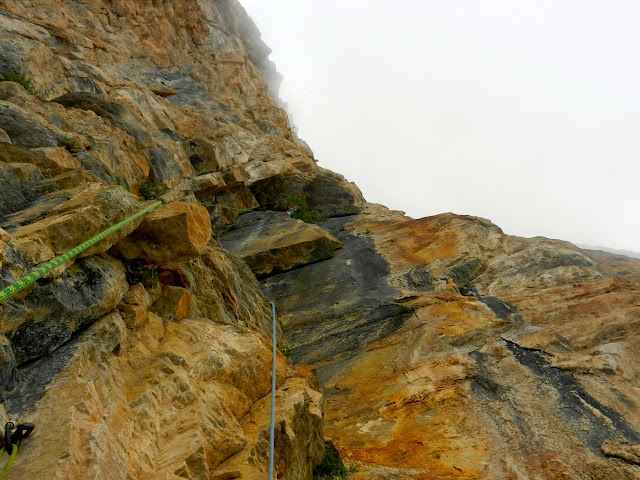 Brujas-Francoespañola, 430m MD+ (6b+/6a oblig.)