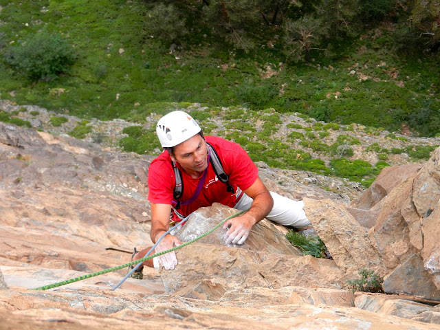 Brujas-Francoespañola, 430m MD+ (6b+/6a oblig.)