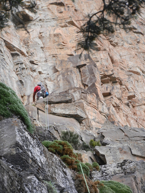 Brujas-Francoespañola, 430m MD+ (6b+/6a oblig.)
