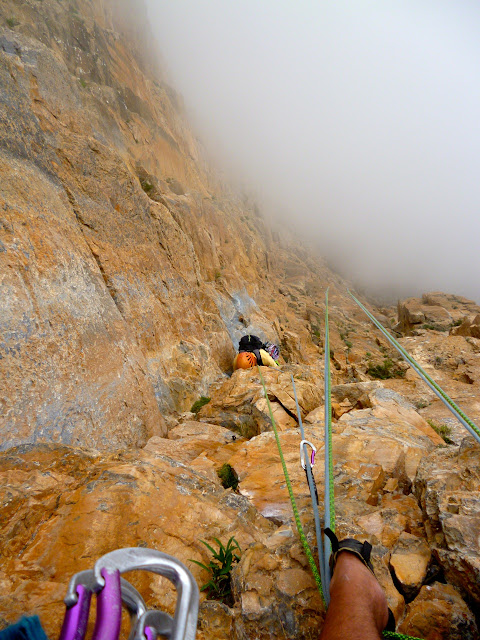 Brujas-Francoespañola, 430m MD+ (6b+/6a oblig.)
