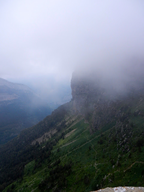 Brujas-Francoespañola, 430m MD+ (6b+/6a oblig.)