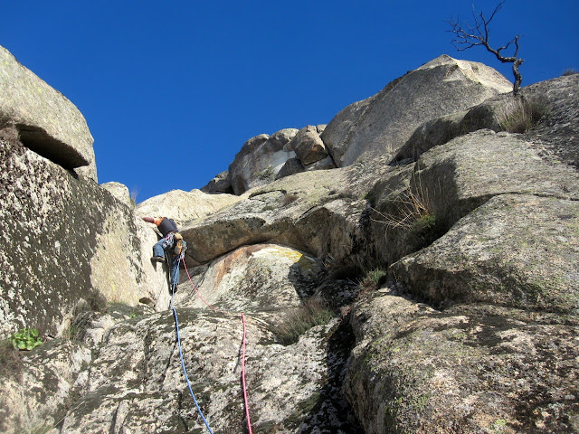 La cara oculta de la luna. Pico de la Miel