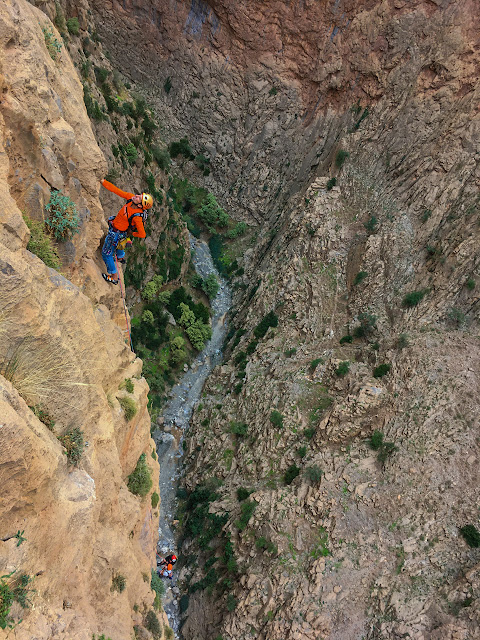 Canyon Apache y La lumiere . Taghia 2 de 5