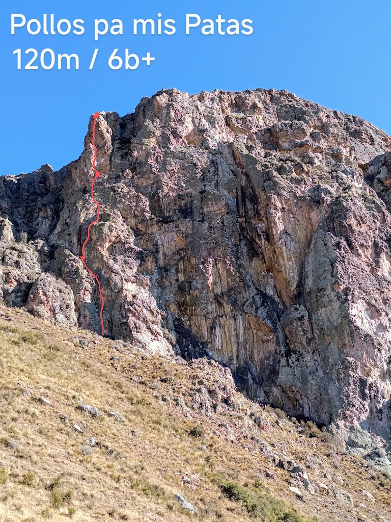 Escalada en la Laguna de Antacocha, "Pollo pa mis Patas" 6b 120m., Cordillera negra del Perú.