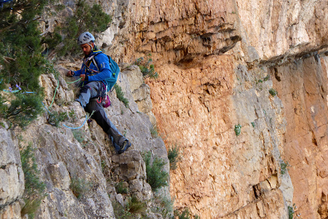 Diedro Gris Montrebei Cataluña, 430m V+/6a