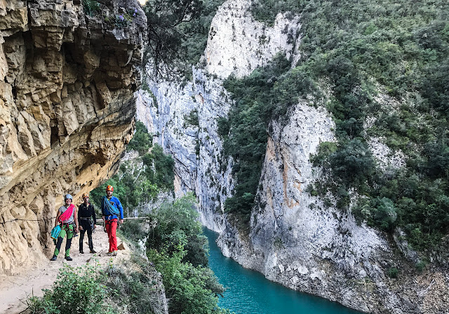 Diedro Gris Montrebei Cataluña, 430m V+/6a