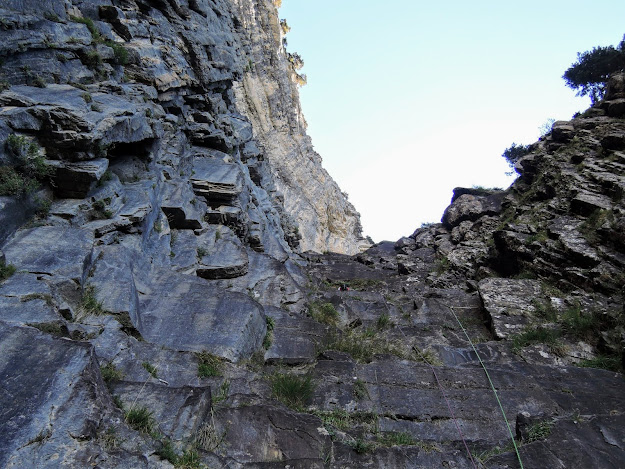 El Retorno del Jedi, ED 350m 6c+ (6b+ obl). Ordesa, pared cóncava.