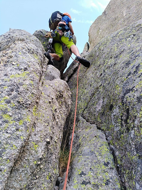 Espolón SW - Berroqueras Galayos - 410m / Vº
