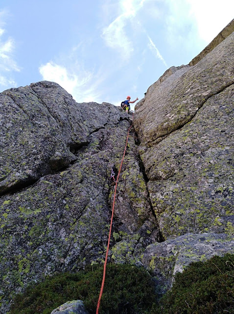 Espolón SW - Berroqueras Galayos - 410m / Vº