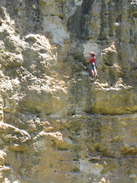 Barranco del fin del mundo, domingo caluroso. Encadené 7a