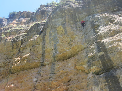 Barranco del fin del mundo, domingo caluroso. Encadené 7a