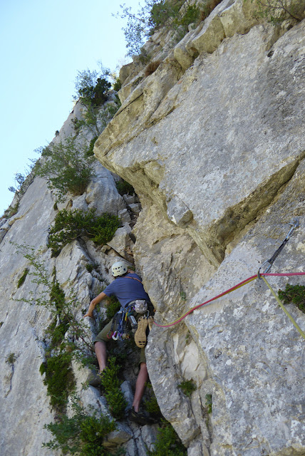 GUTZ 200m 6b/A1 (V+ obl.), Valle de Ansó, Pared del Mirador.