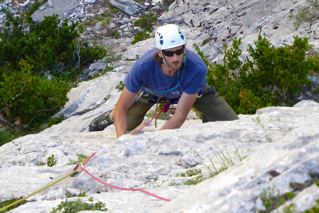 GUTZ 200m 6b/A1 (V+ obl.), Valle de Ansó, Pared del Mirador.